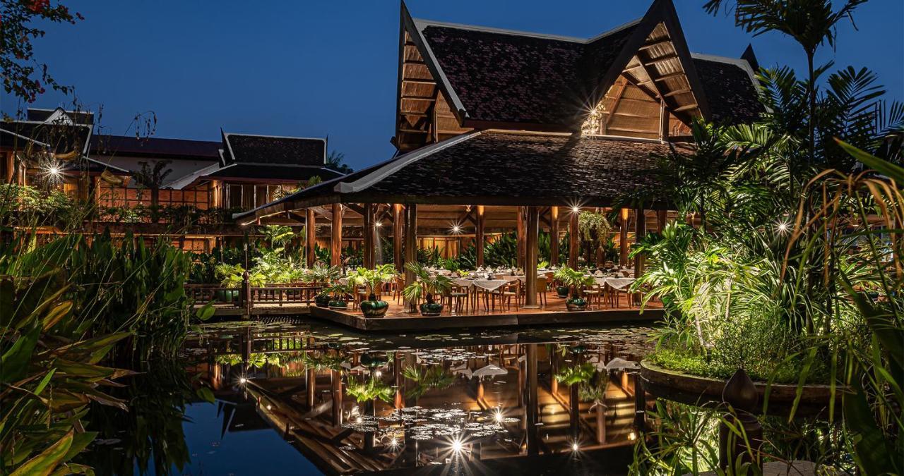 Angkor Village Hotel - Small Luxury Hotels Of The World Siem Reap Zewnętrze zdjęcie The River Kwai Restaurant