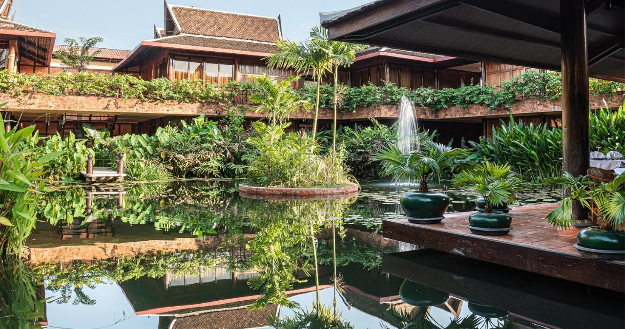 Angkor Village Hotel - Small Luxury Hotels Of The World Siem Reap Zewnętrze zdjęcie The resort's main building